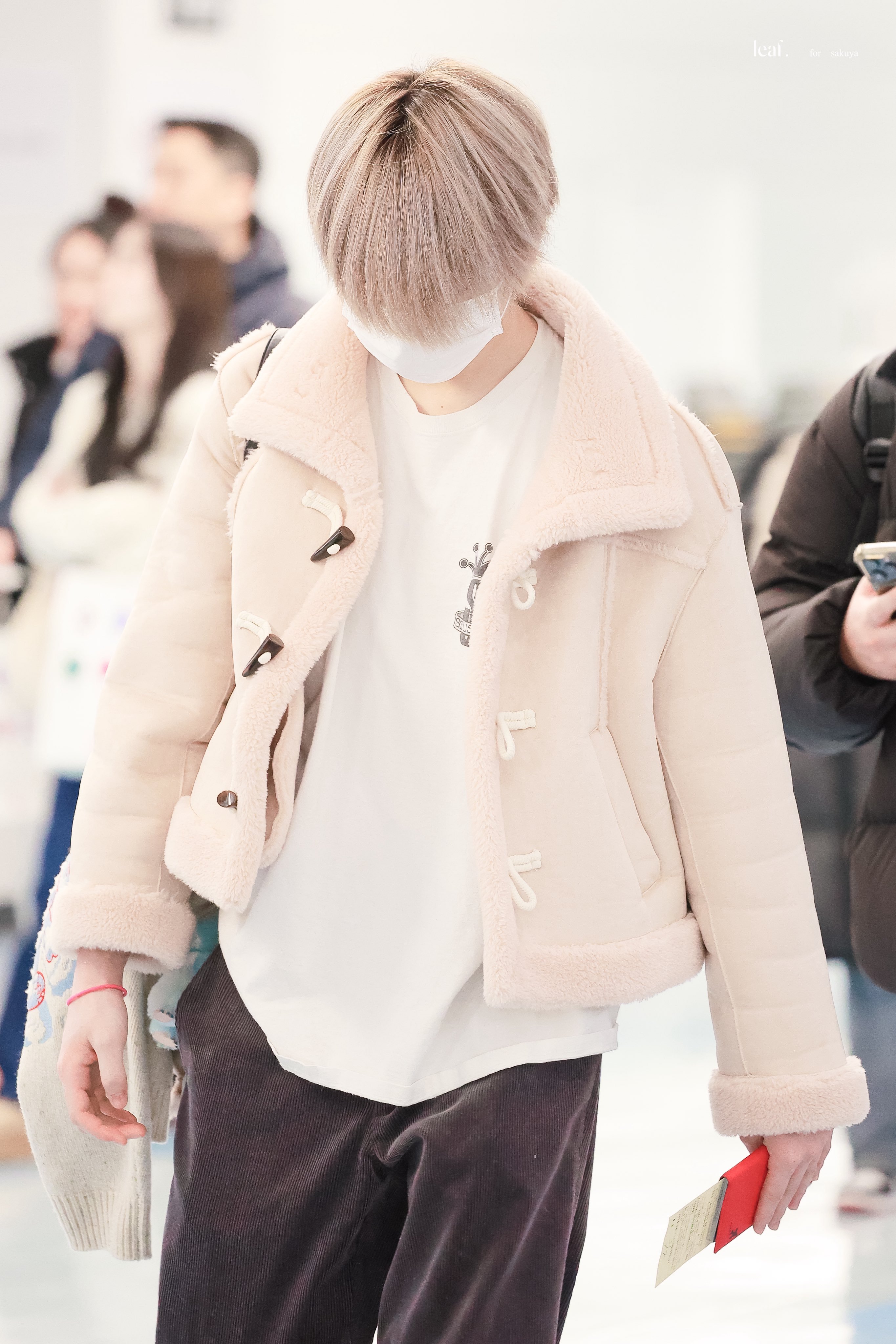 엔시티 사쿠야 공항 패션