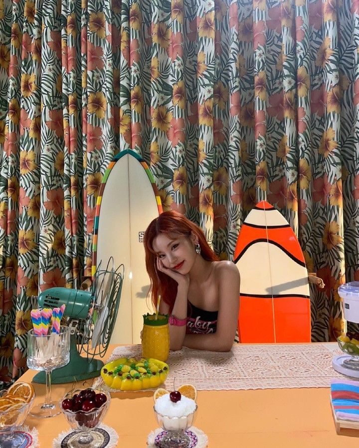 ITZY 예지1_2.jpg