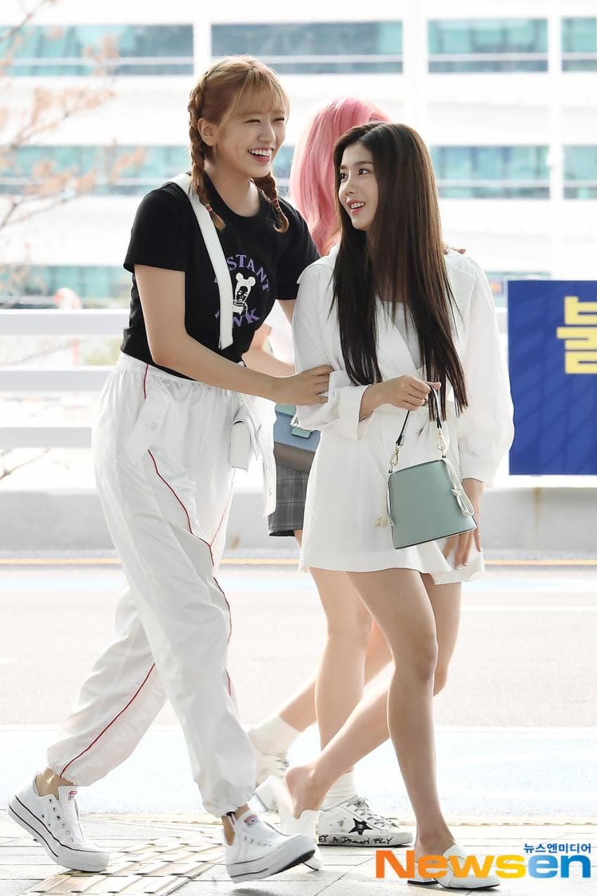 걸그룹 설레이는 키 차이 (안유진 & 권은비)1_1.jpg