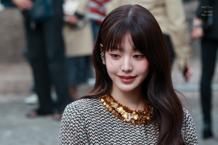 어제자 MiuMiu Paris Fashion Week 장원영