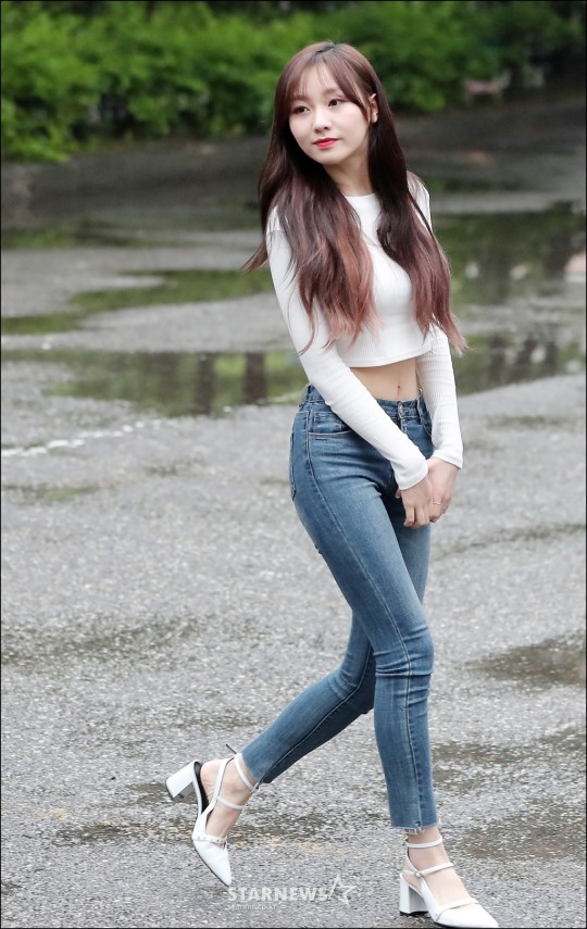    출근길 허리자랑하는 빵떡이