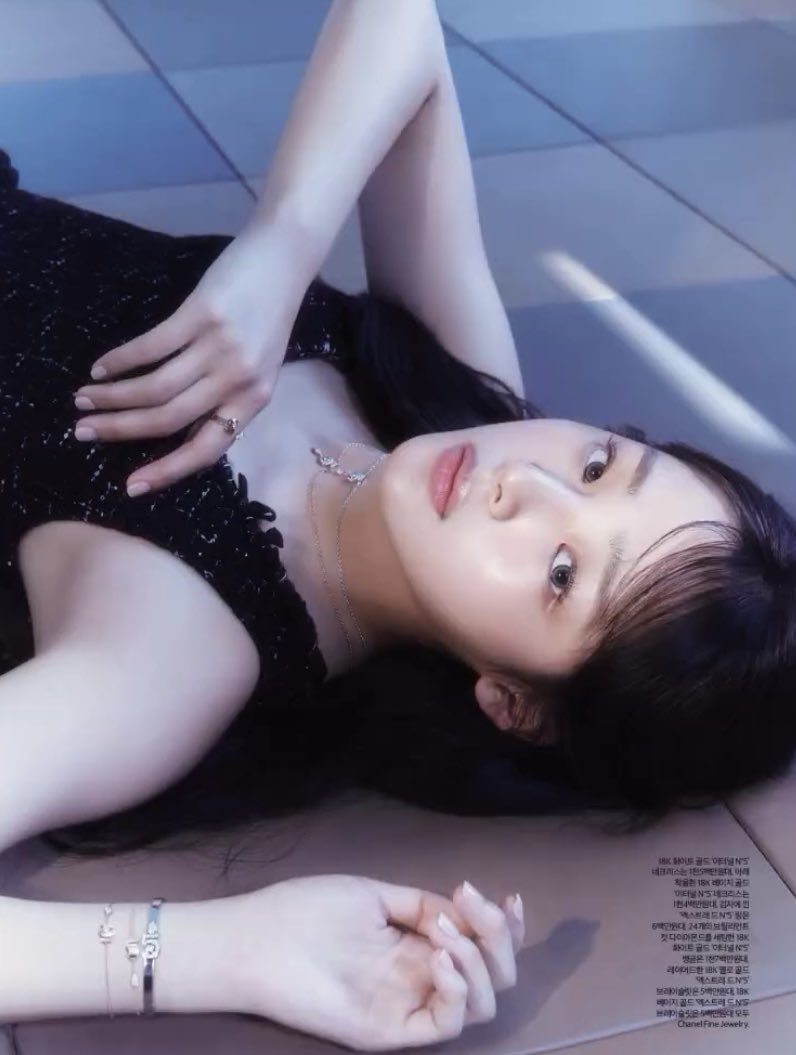 뉴진스 민지 하퍼스바자1_1.jpg