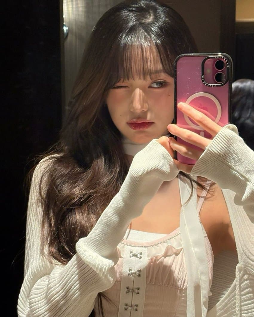 아이브 원영 침대위1_5.jpg