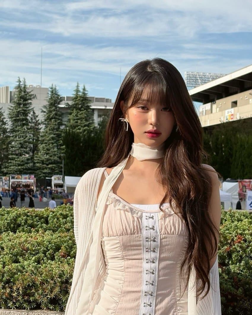 아이브 원영 침대위1_9.jpg
