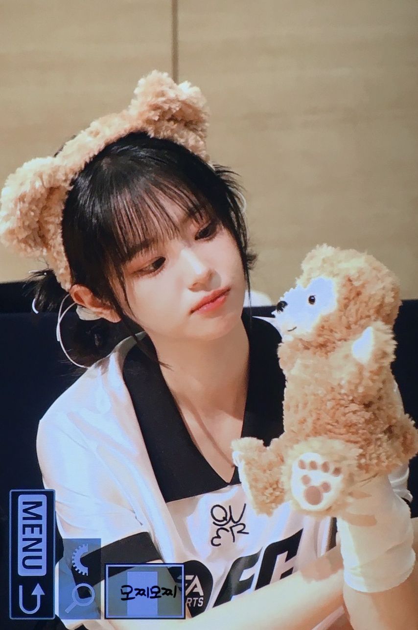 [QWER] 쵸단1_3.jpg