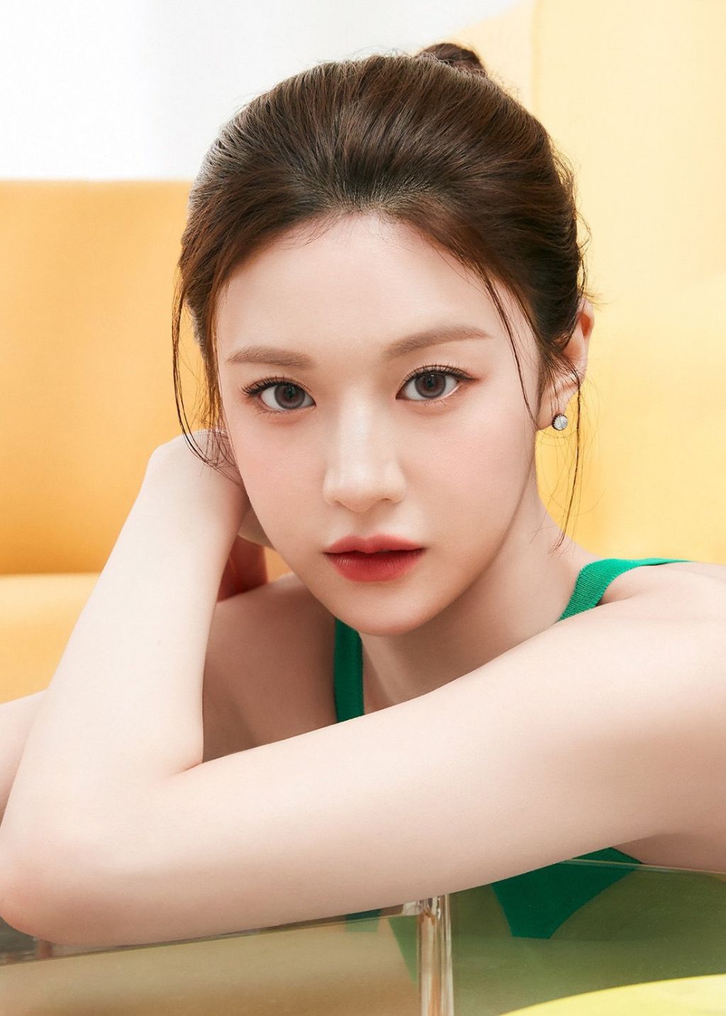 고윤정 렌즈미 광고 13.jpg