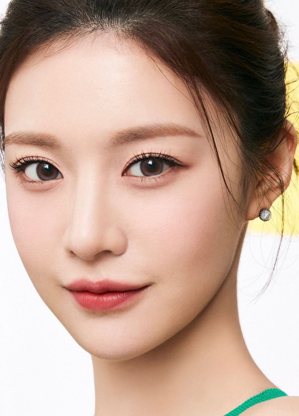 고윤정 렌즈미 광고 12.jpg