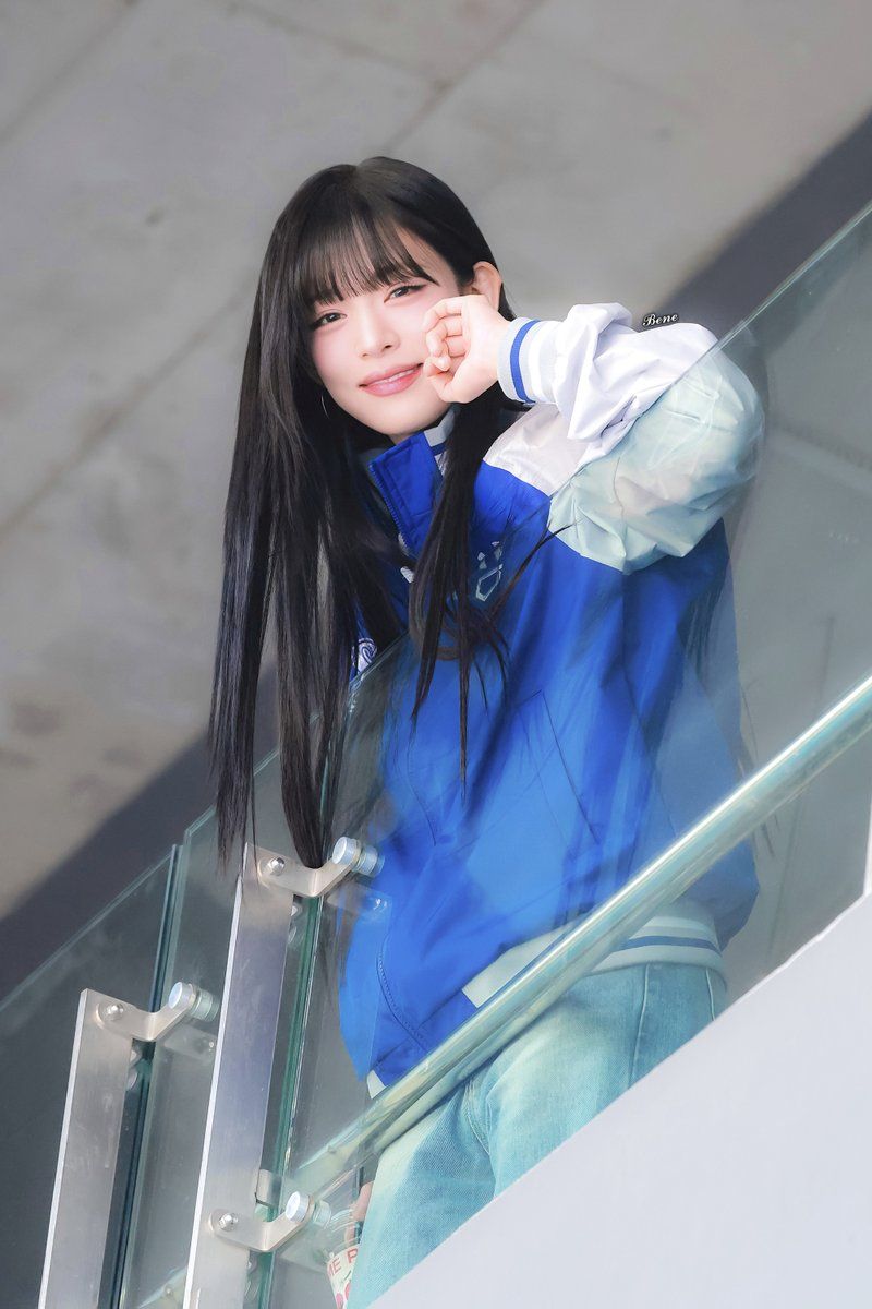 프로미스나인 이채영1_2.jpg