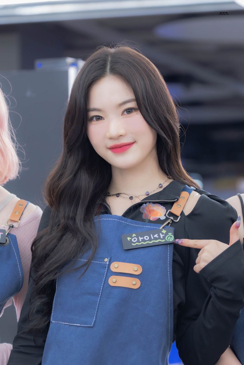 스테이씨 아이사1_5.jpg