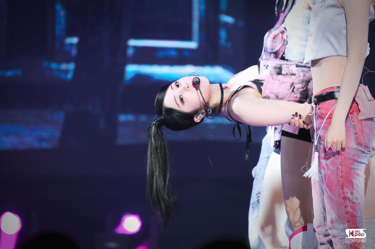 르세라핌 윤진1_7.png.jpg