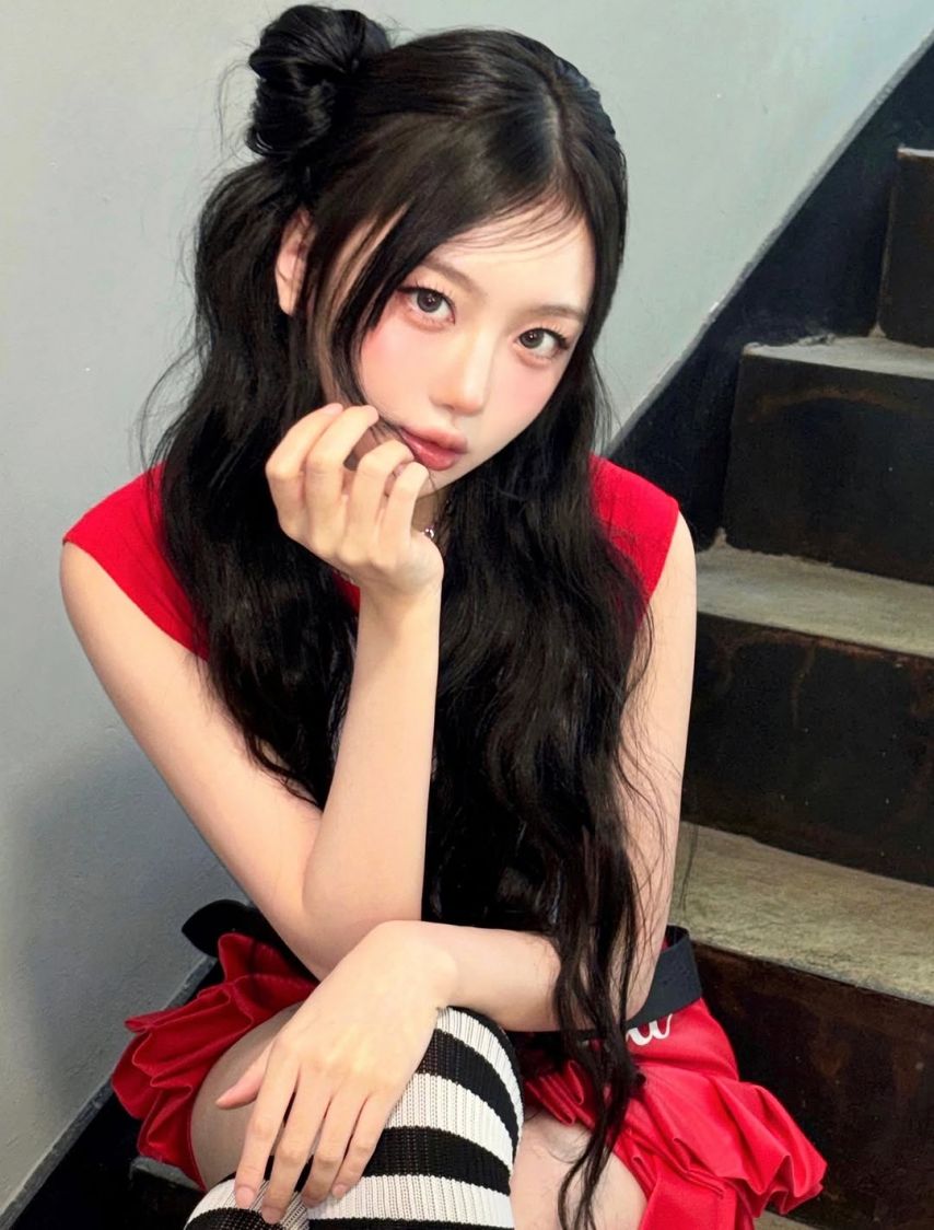 BADVILLAIN (배드빌런) 윤서1_1.jpg