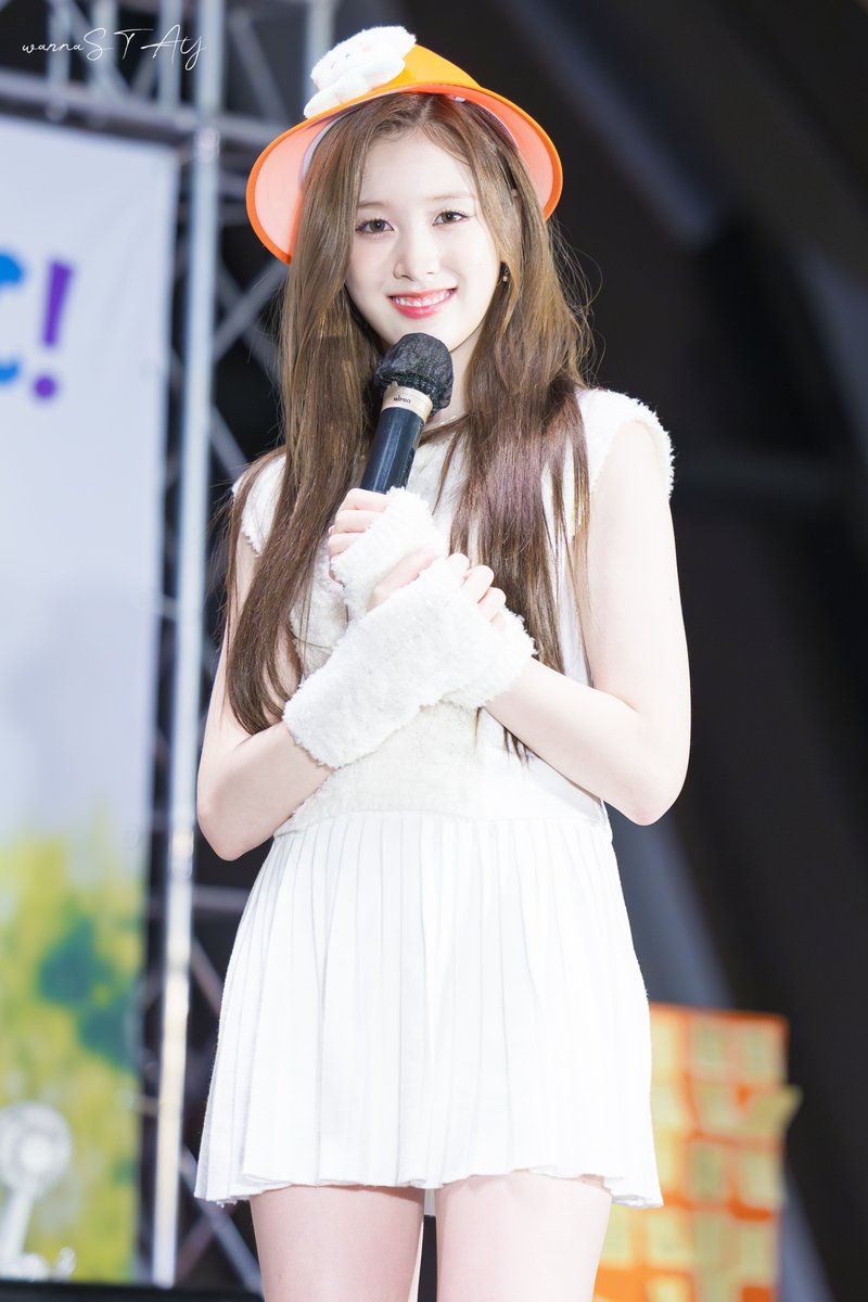 스테이씨 재이1_7.jpg