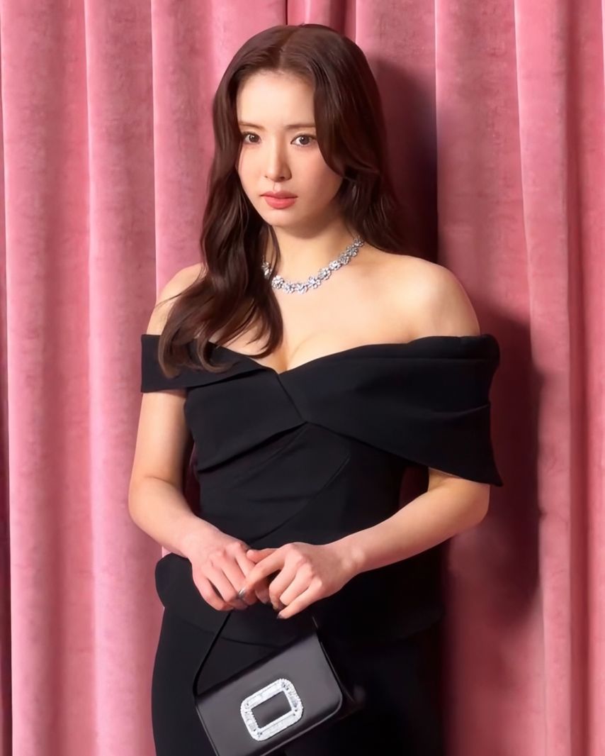 파리패션 위크 참석한 신세경 빛나는 미모1_1.jpg