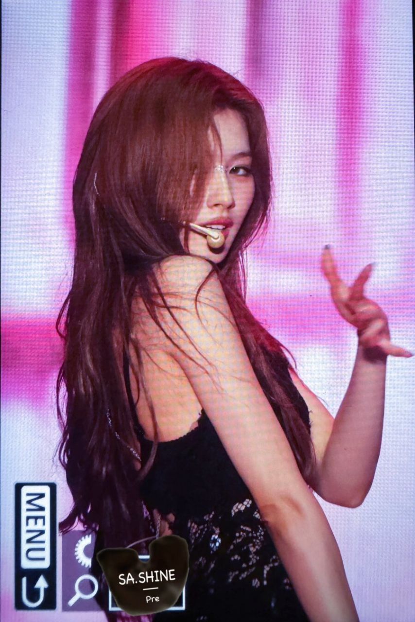 역시란 말이 나오는 트와이스 사나 란제리룩 섹시미1_4.jpg