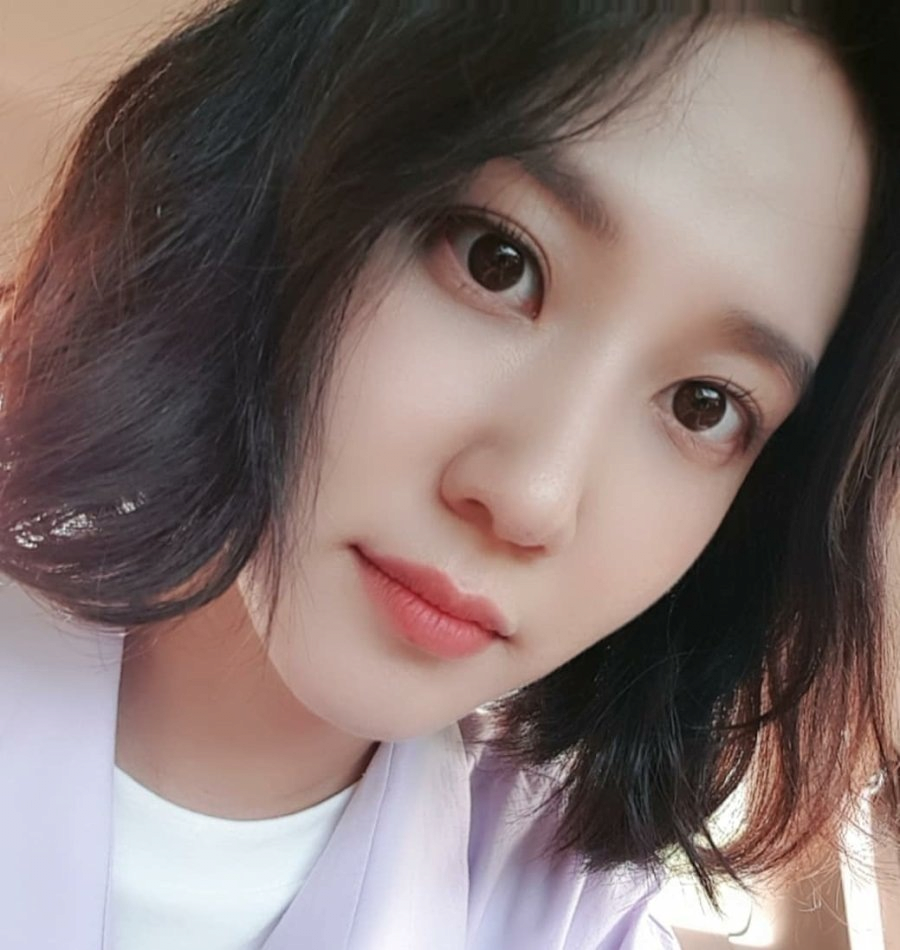 박은빈이 좋아하는 셀카포즈 3.png
