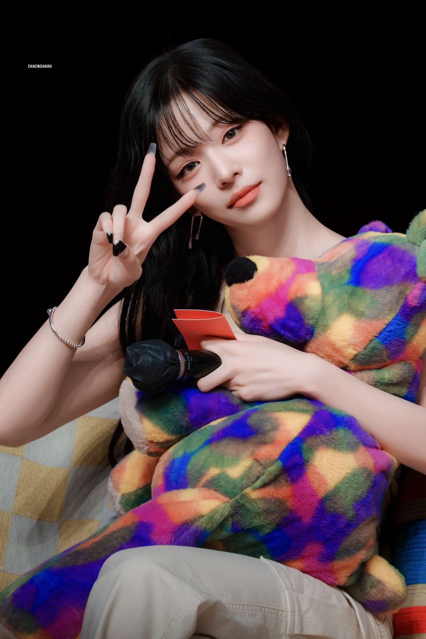 프로미스나인 이채영2_5.jpg