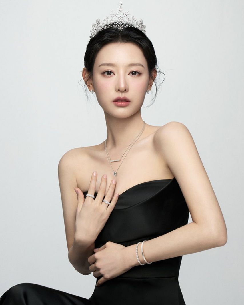 김지원 스톤헨지 새 화보.jpg1_5.jpg