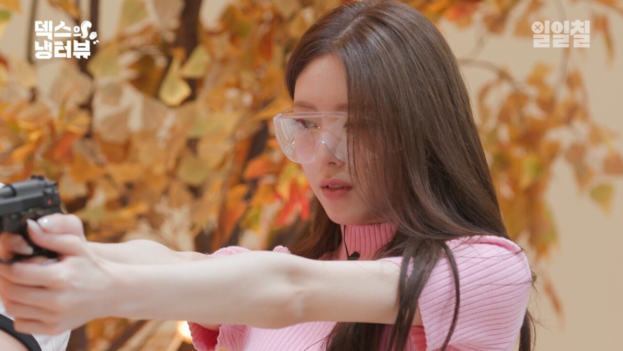 20241011_084057_YouTube.jpg 덱스의 냉터뷰에 나온 유나 미모 ㄷㄷㄷ