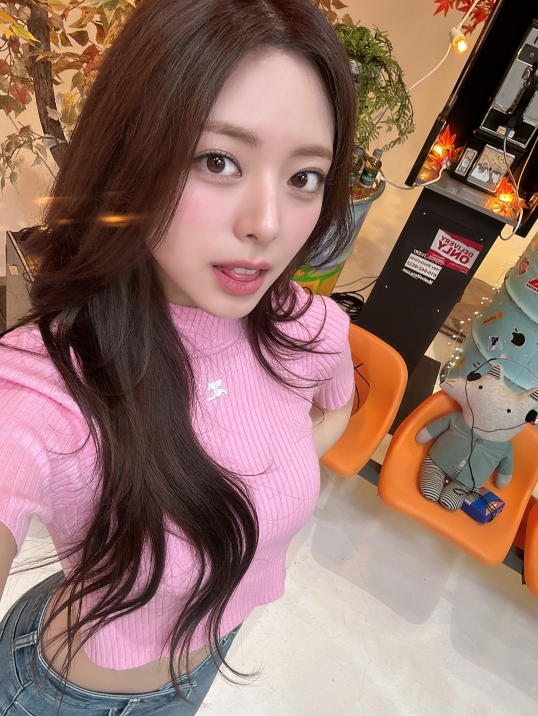 20241010_224902_X.jpg 덱스의 냉터뷰에 나온 유나 미모 ㄷㄷㄷ
