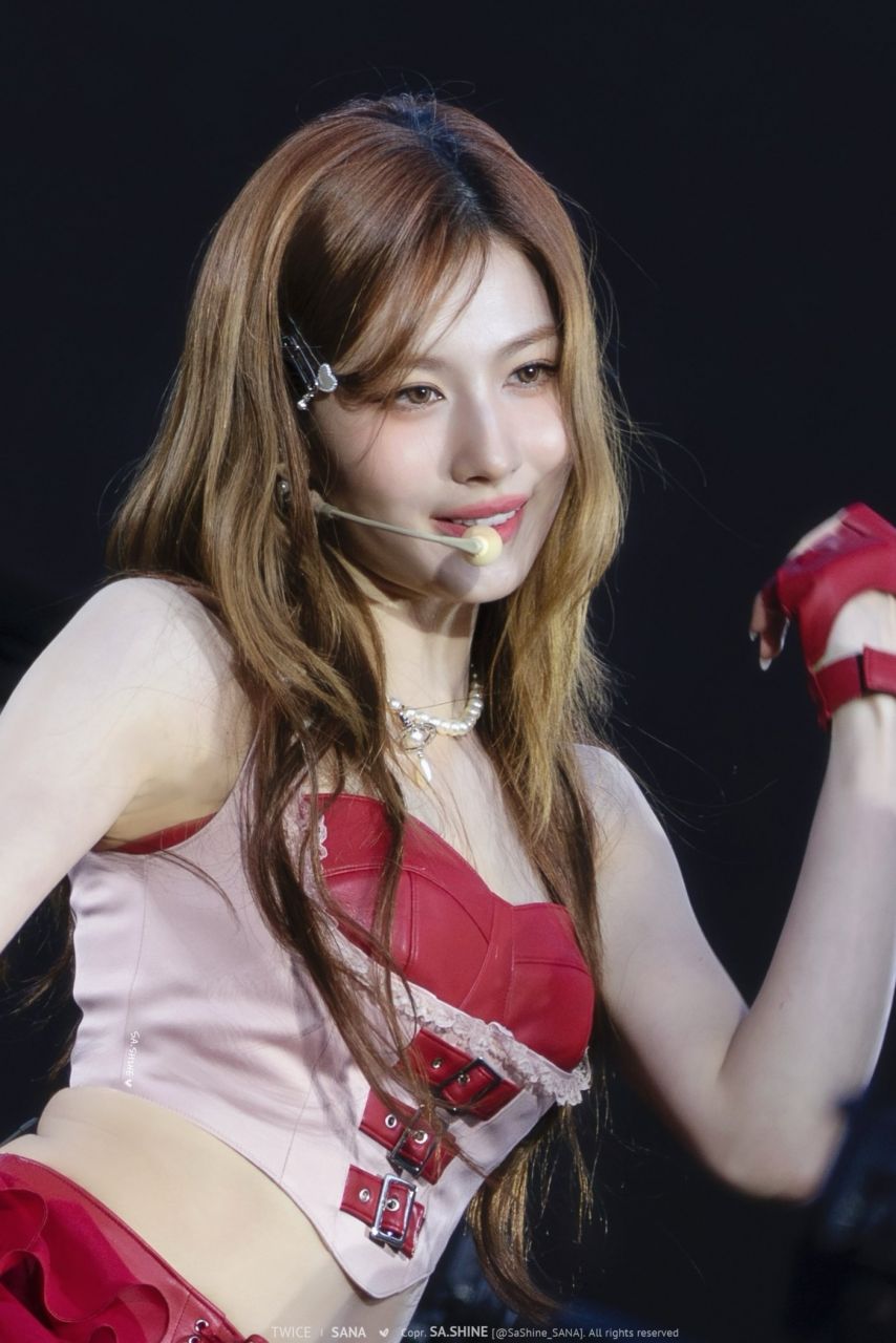 트와이스 사나1_3.jpg