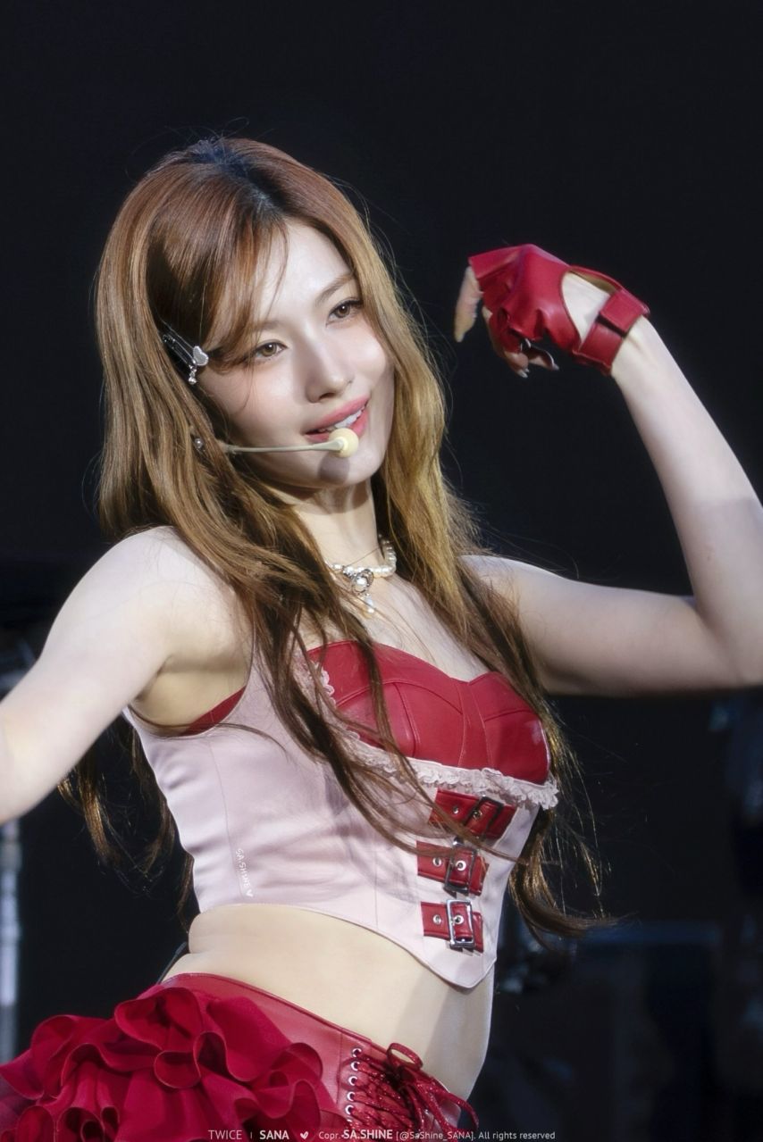 트와이스 사나1_2.jpg