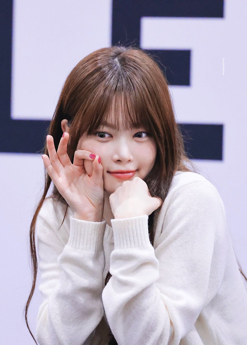 르세라핌 홍은채1_2.jpg