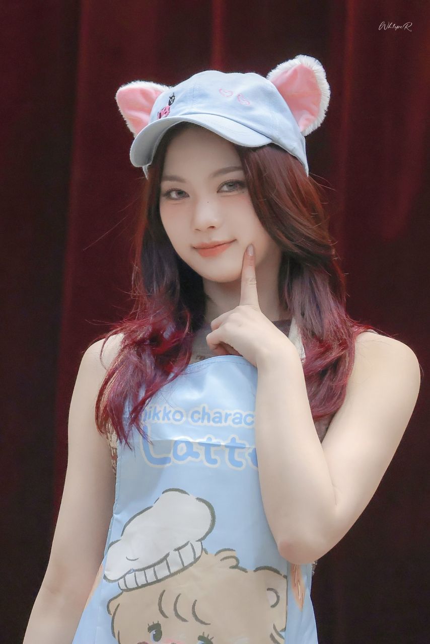 스테이씨 아이사1_4.jpg