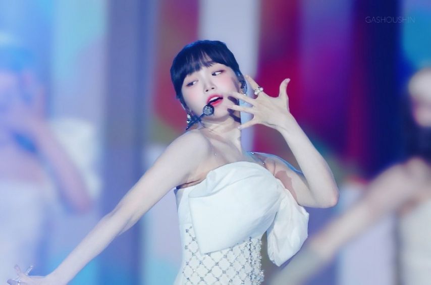 르세라핌 김채원1_4.jpg