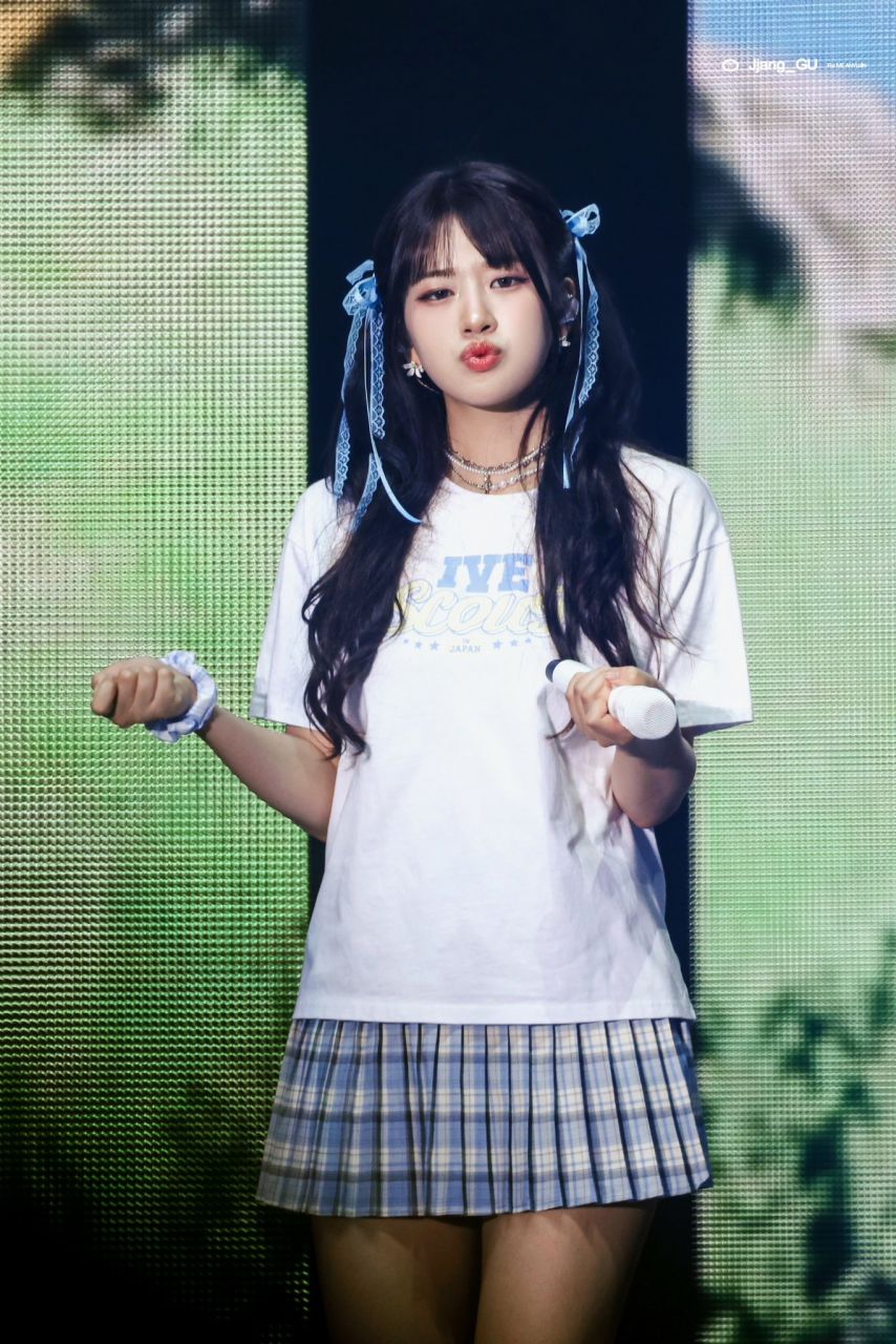 [아이브] 안유진1_5.jpg