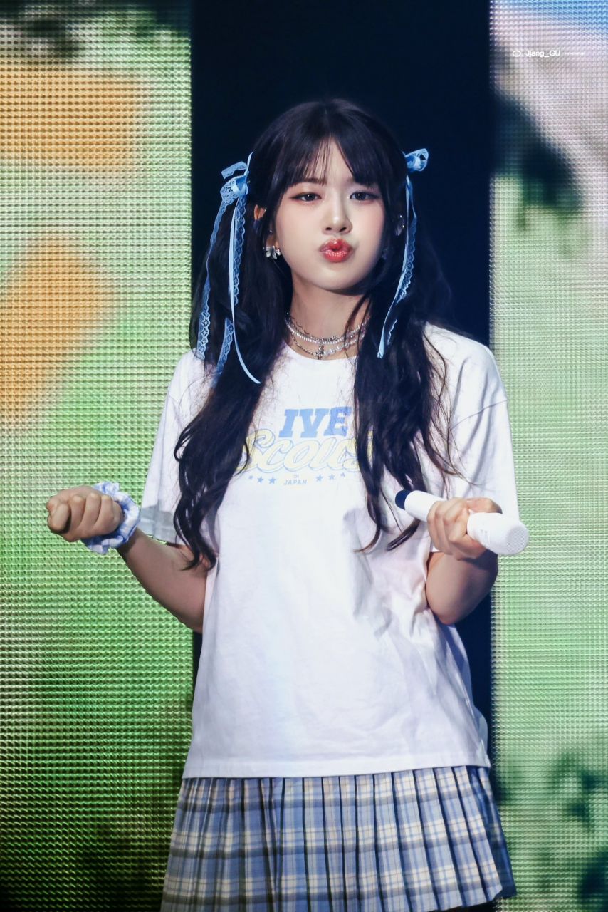 [아이브] 안유진1_6.jpg