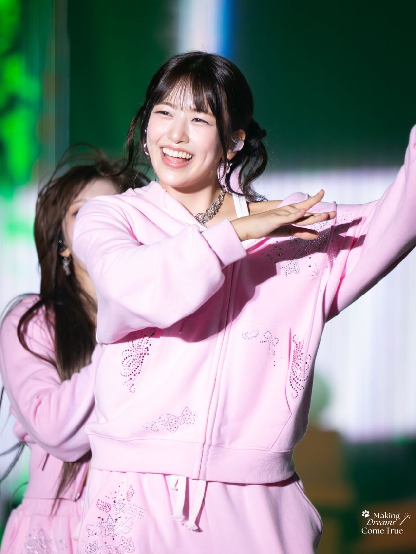 [아이브] 안유진1_4.jpg