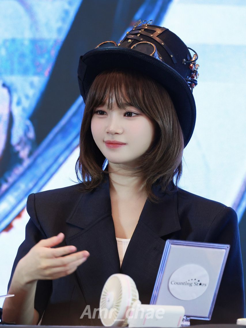 [르세라핌] 김채원1_5.jpg