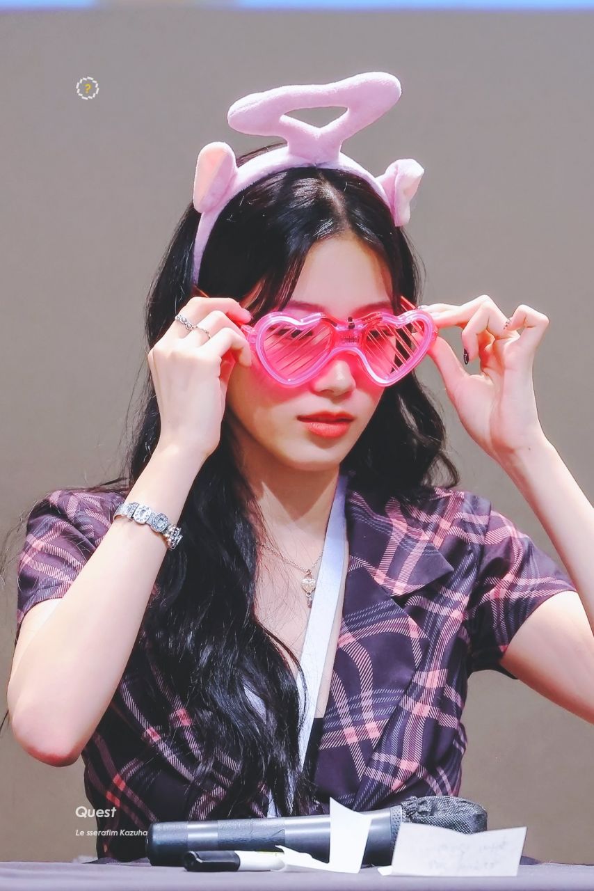 [르세라핌] 카즈하1_1.jpg