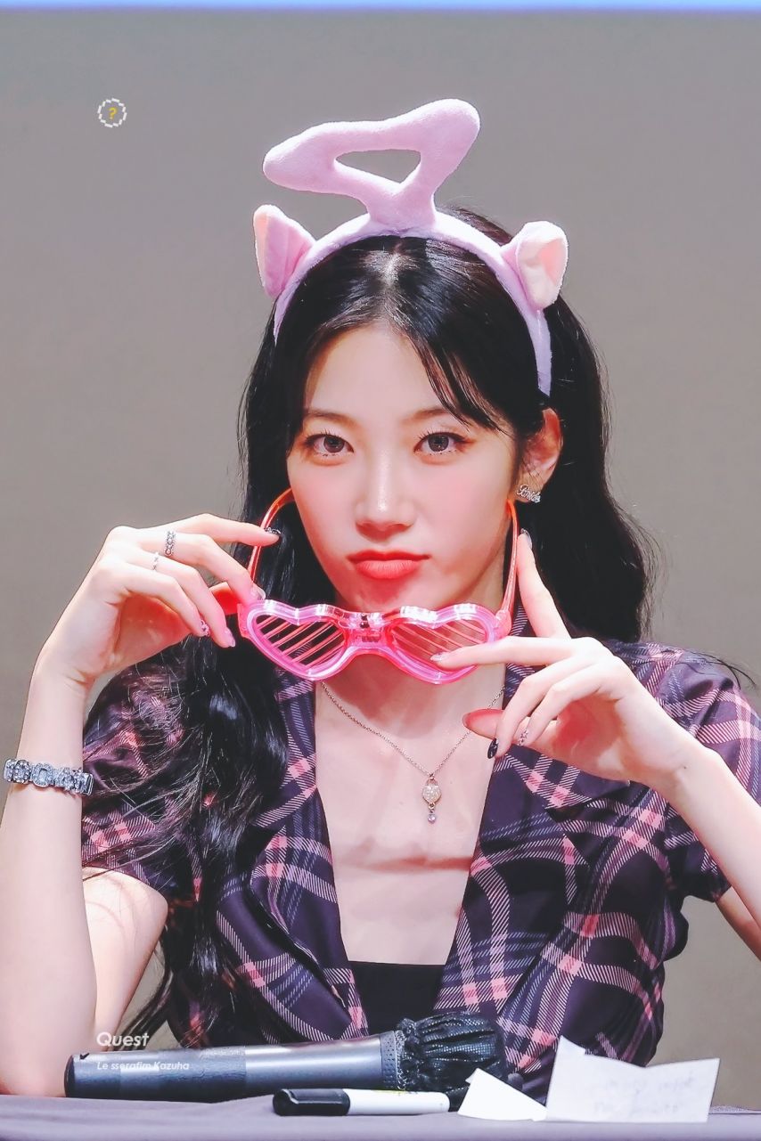 [르세라핌] 카즈하1_2.jpg
