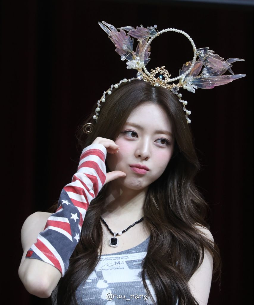 [ITZY] 유나1_1.jpg