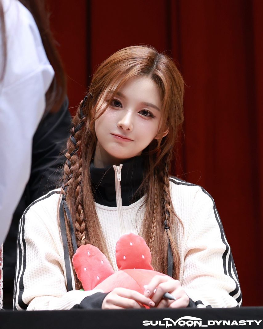 엔믹스 설윤1_9.jpg