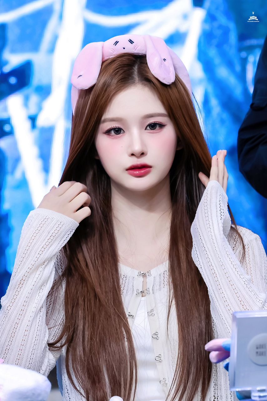 엔믹스 설윤1_2.jpg