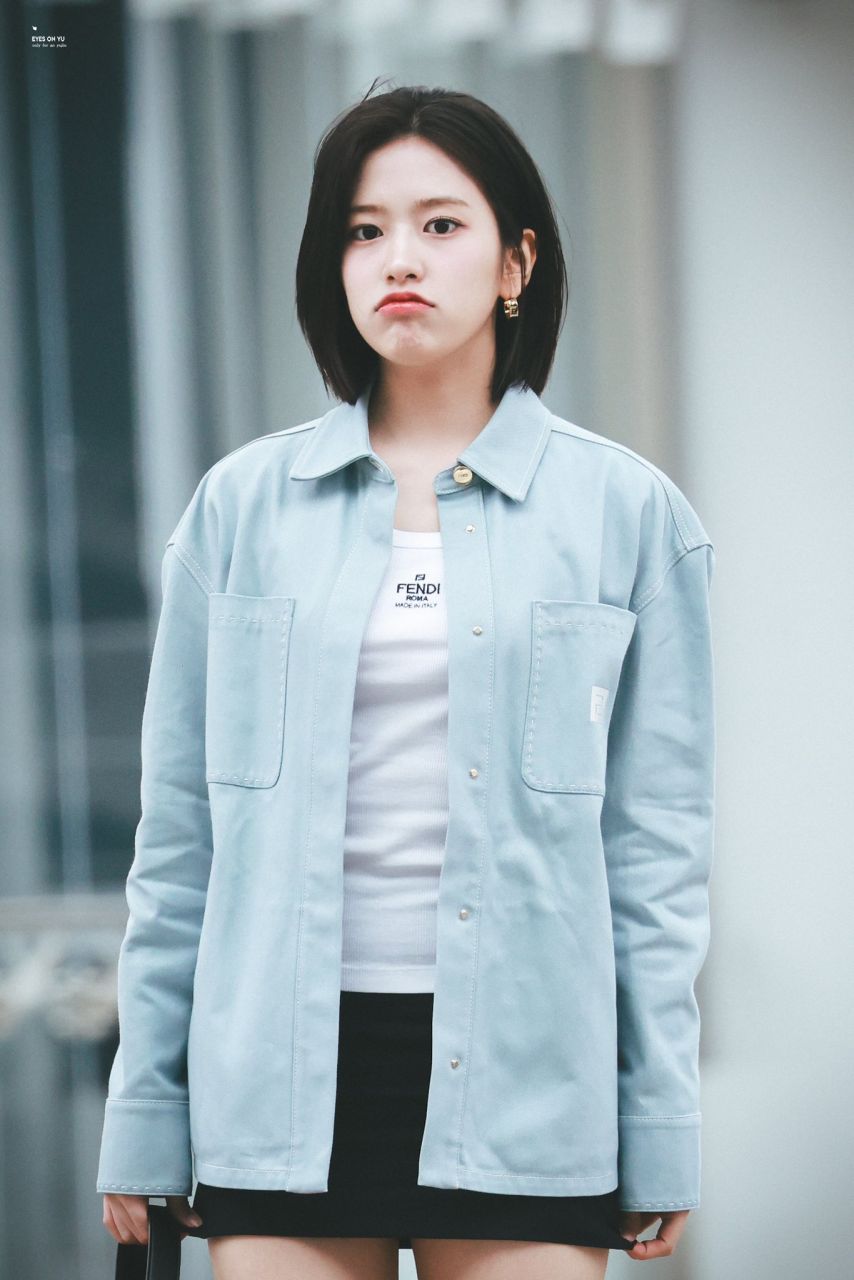 [아이브] 안유진1_3.jpg
