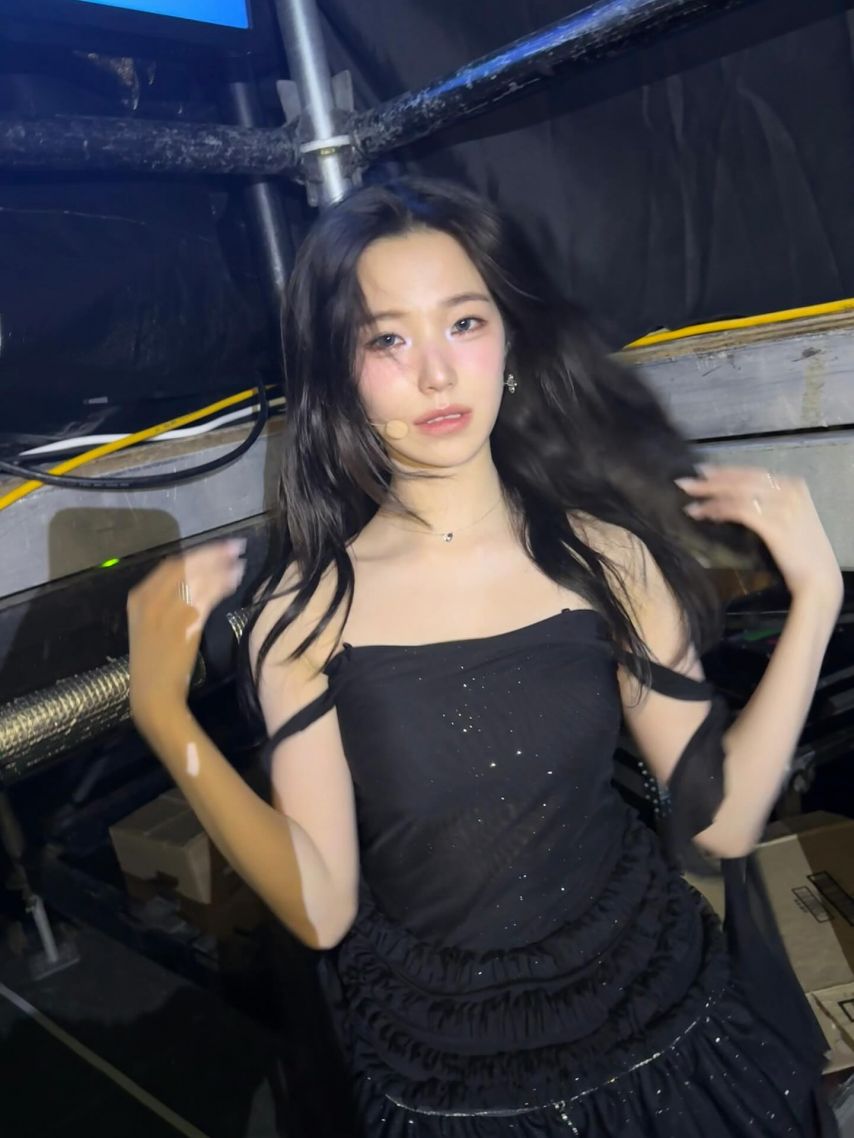 프로미스나인 백지헌1_3.jpg