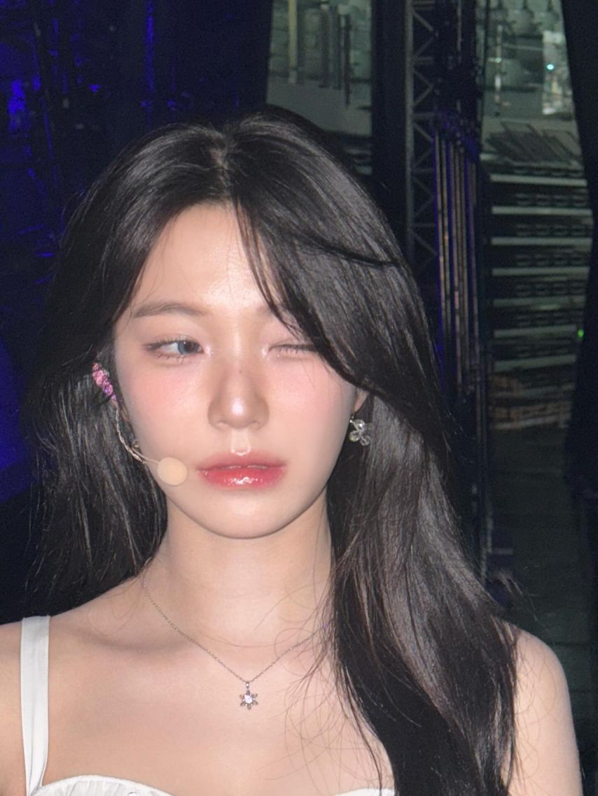 프로미스나인 백지헌1_7.jpg