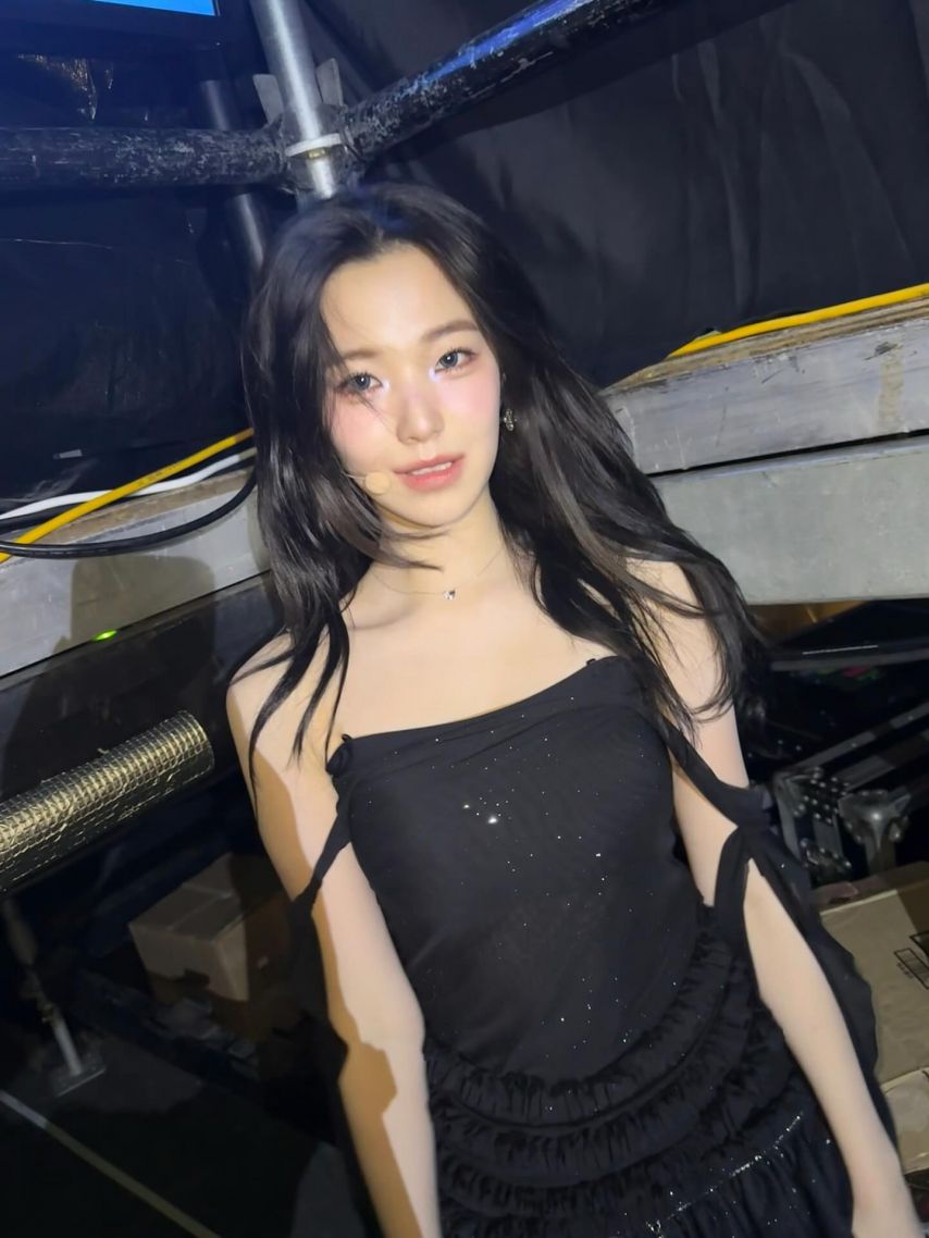 프로미스나인 백지헌1_2.jpg