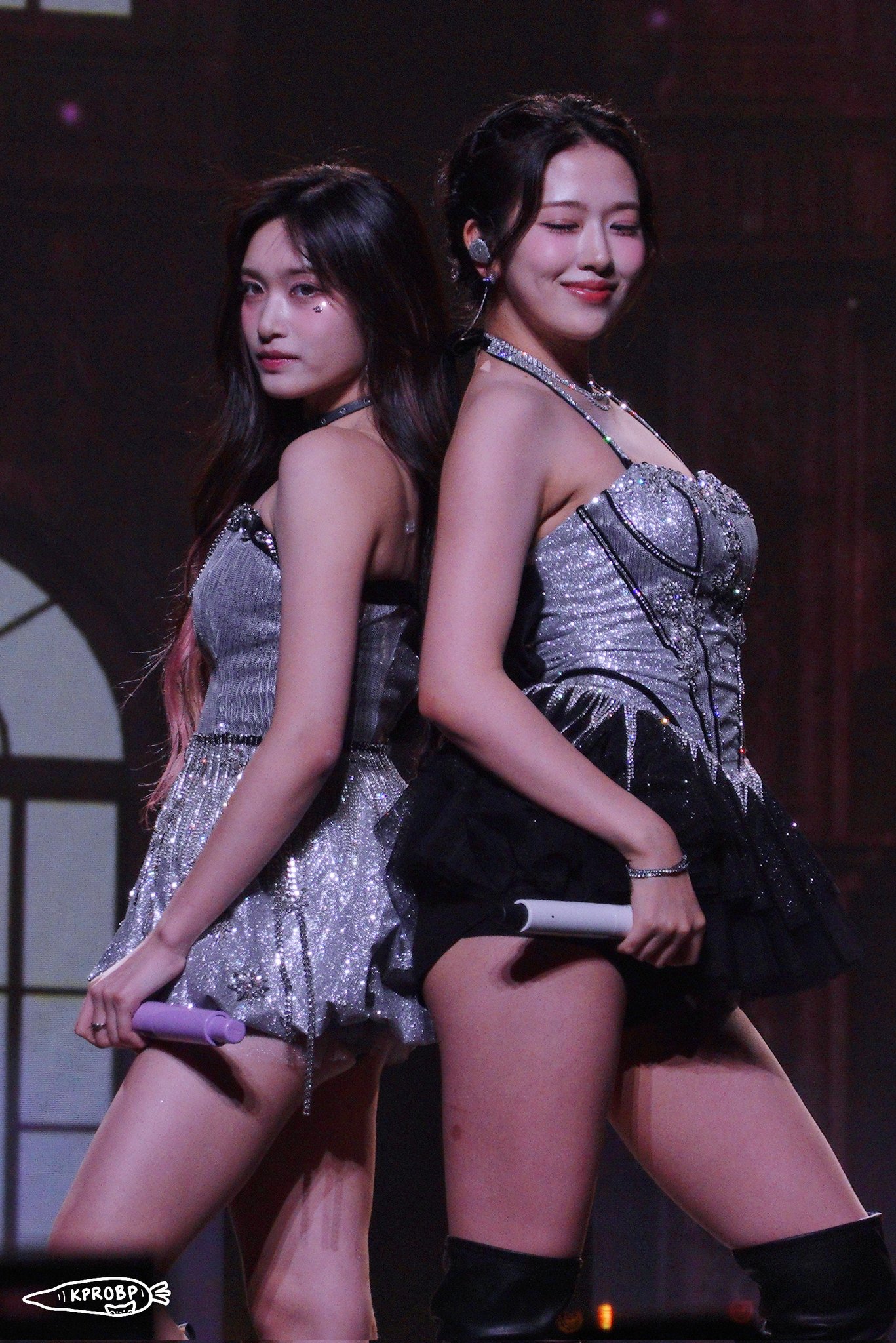 [아이브] 안유진+장원영, 안유진+이서 므흣한 투샷 모음2.jpg