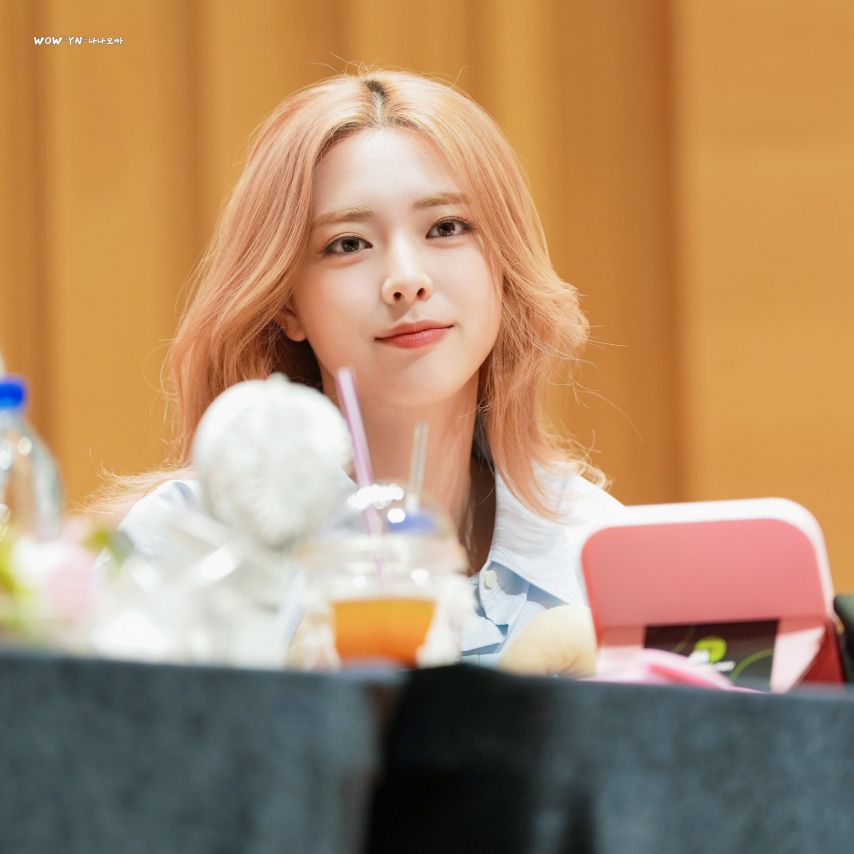 ITZY 유나1_2.jpg