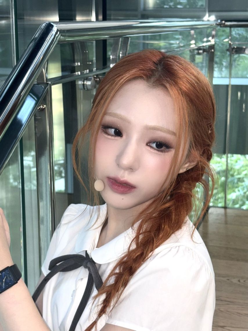 아이칠린 지윤, 채린, 클로즈유어아이즈 켄신1_4.jpg