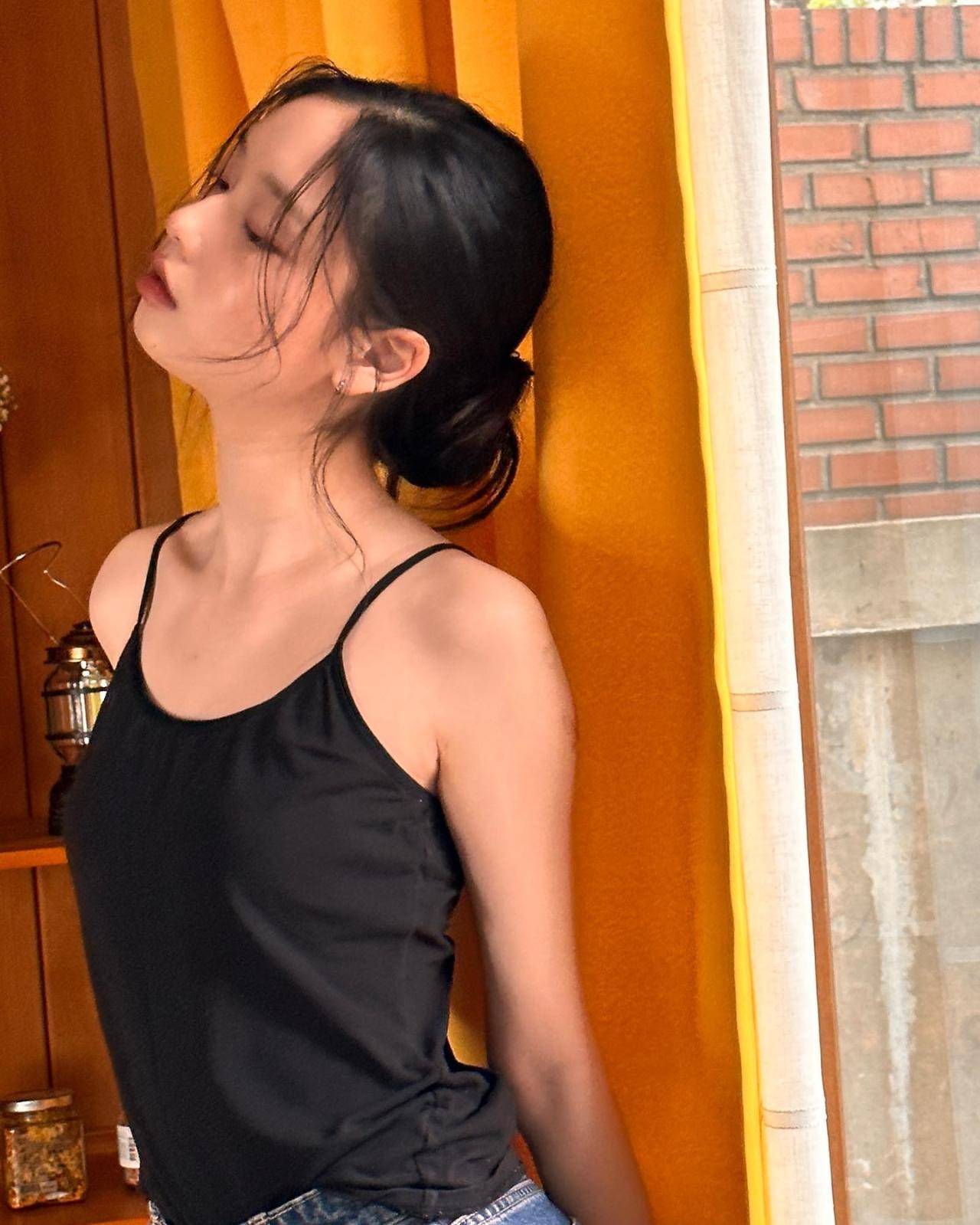 down_r_2d9ae53368534bfa9545bb8ca2c16d77.jpg