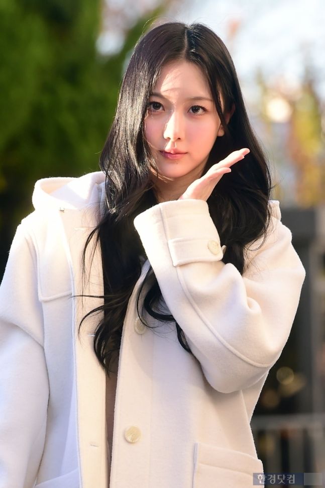 배드빌런 윤서1_3.jpg