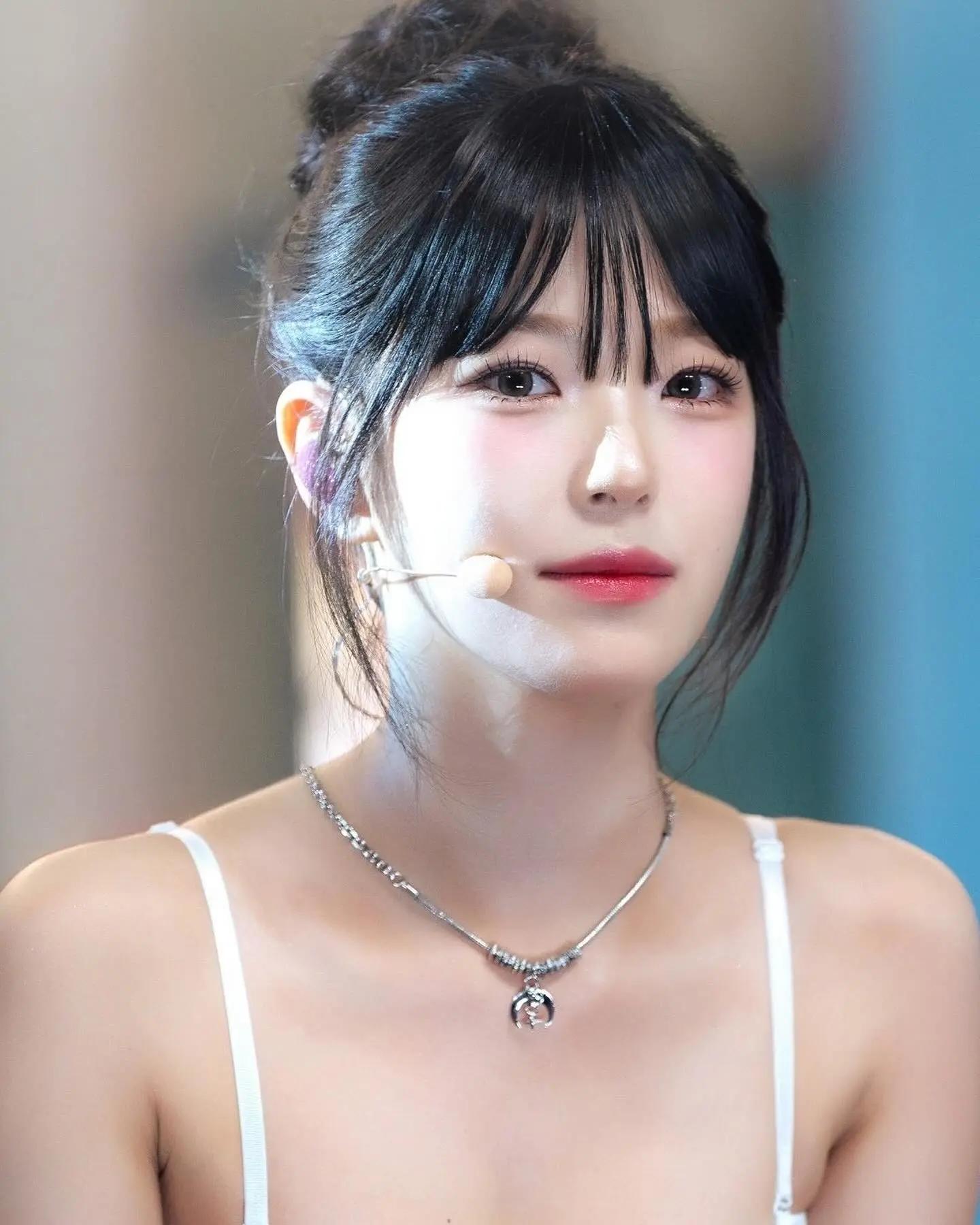 fromis9jiheon_1724485767904.webp.jpg