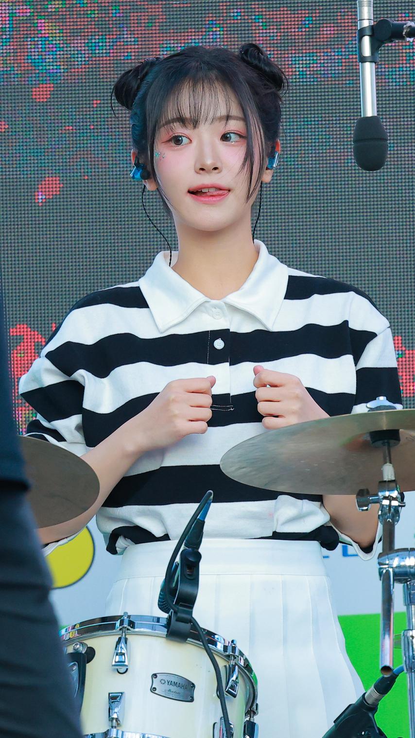 QWER 쵸단 241012 청춘,커피 페스티벌1_7.png.jpg