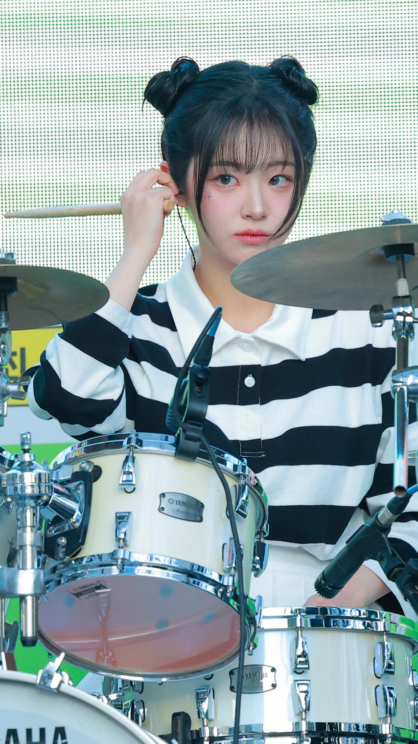 QWER 쵸단 241012 청춘,커피 페스티벌1_6.png.jpg