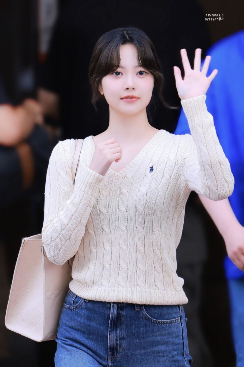 르세라핌 은채1_1.jpeg